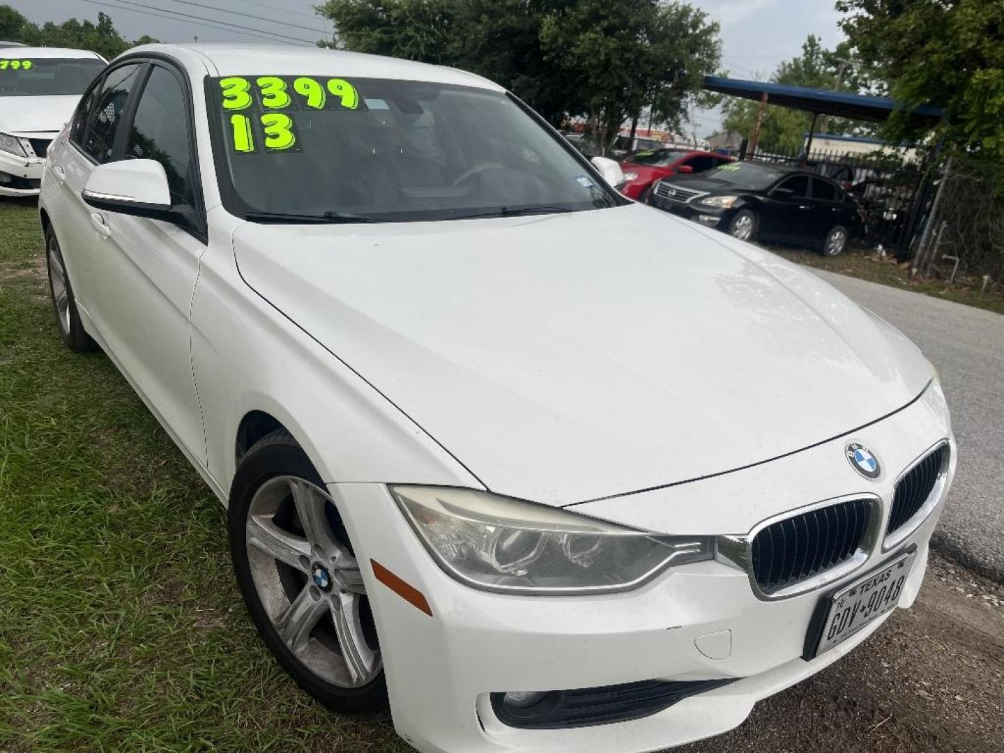 2013 WHITE BMW 3-SERIES 328i Sedan (WBA3A5C51DF) with an 2.0L L4 DOHC 16V engine, AUTOMATIC transmission, located at 2303 West Mt. Houston, Houston, 77038, (281) 507-3956, 29.771597, -95.339569 - Photo#1