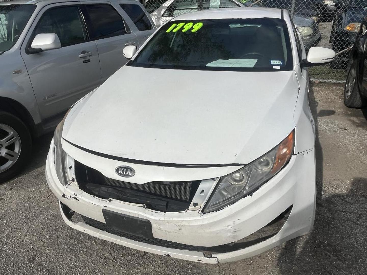 2011 WHITE KIA OPTIMA LX AT (KNAGM4A71B5) with an 2.4L L4 DOHC 16V engine, AUTOMATIC transmission, located at 2303 West Mt. Houston, Houston, 77038, (281) 507-3956, 29.771597, -95.339569 - Photo#4