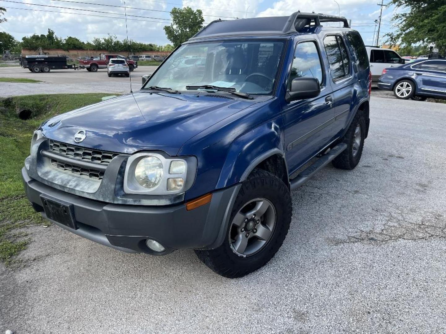 2002 BLUE NISSAN XTERRA XE 2WD (5N1ED28T62C) with an 3.3L V6 SOHC 12V engine, AUTOMATIC transmission, located at 2303 West Mt. Houston, Houston, 77038, (281) 507-3956, 29.771597, -95.339569 - Photo#3