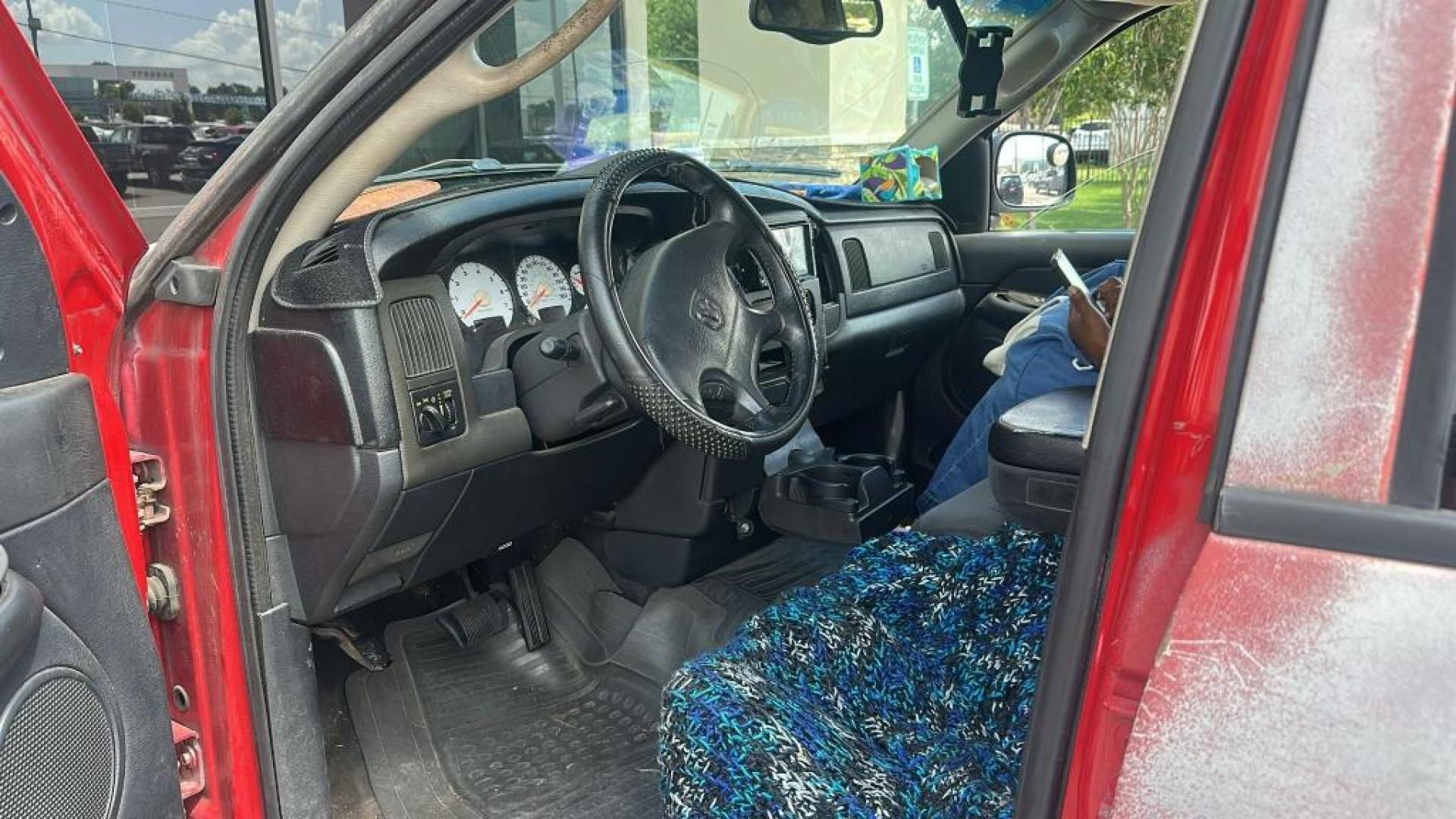 2002 RED DODGE RAM 1500 ST Quad Cab Short Bed 2WD (1D7HA18N22S) with an 4.7L V8 SOHC 16V engine, AUTOMATIC transmission, located at 2303 West Mt. Houston, Houston, 77038, (281) 507-3956, 29.771597, -95.339569 - Photo#3