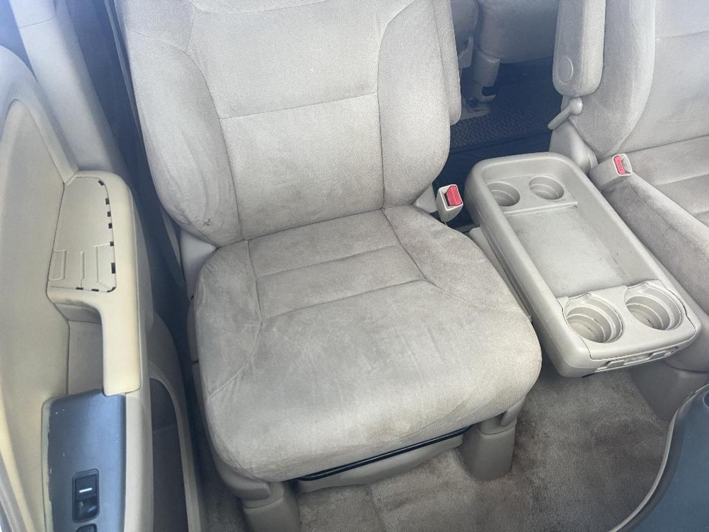 2007 BROWN HONDA ODYSSEY EX (5FNRL38417B) with an 3.5L V6 SOHC 24V engine, AUTOMATIC transmission, located at 2303 West Mt. Houston, Houston, 77038, (281) 507-3956, 29.771597, -95.339569 - Photo#3