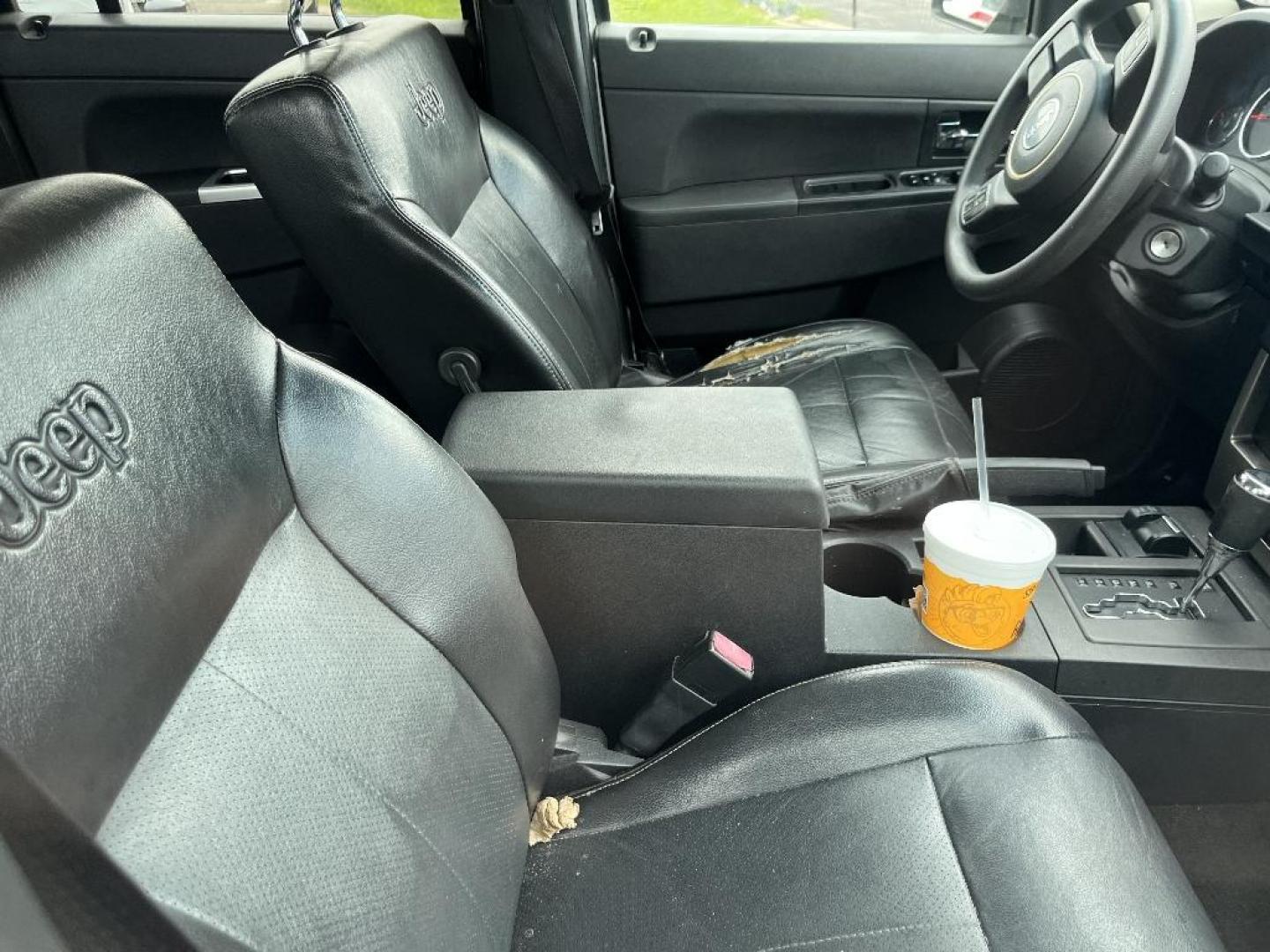 2012 GRAY JEEP LIBERTY Sport 4WD (1C4PJMAK5CW) with an 3.7L V6 SOHC 12V engine, AUTOMATIC transmission, located at 2303 West Mt. Houston, Houston, 77038, (281) 507-3956, 29.771597, -95.339569 - Photo#4