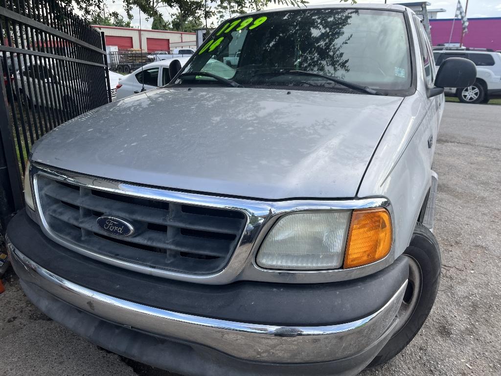 photo of 2004 FORD F-150 HERITAGE XL SuperCab 2WD