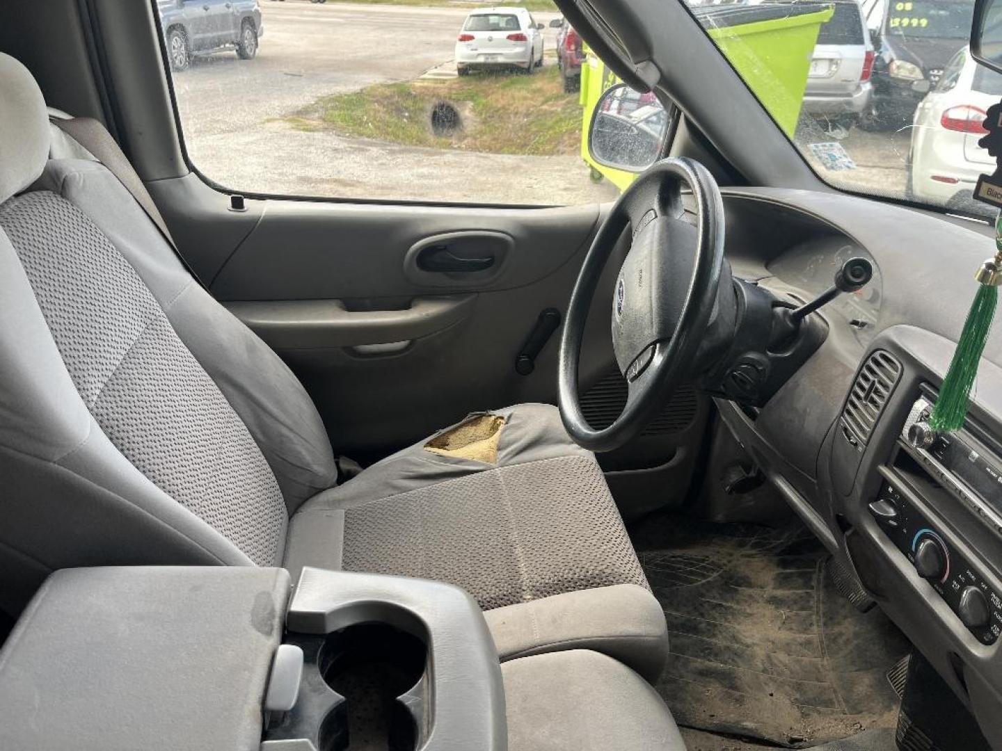 2004 GRAY FORD F-150 HERITAGE XL SuperCab 2WD (2FTRX17294C) with an 4.2L V6 SOHC engine, AUTOMATIC transmission, located at 2303 West Mt. Houston, Houston, 77038, (281) 507-3956, 29.771597, -95.339569 - Photo#3