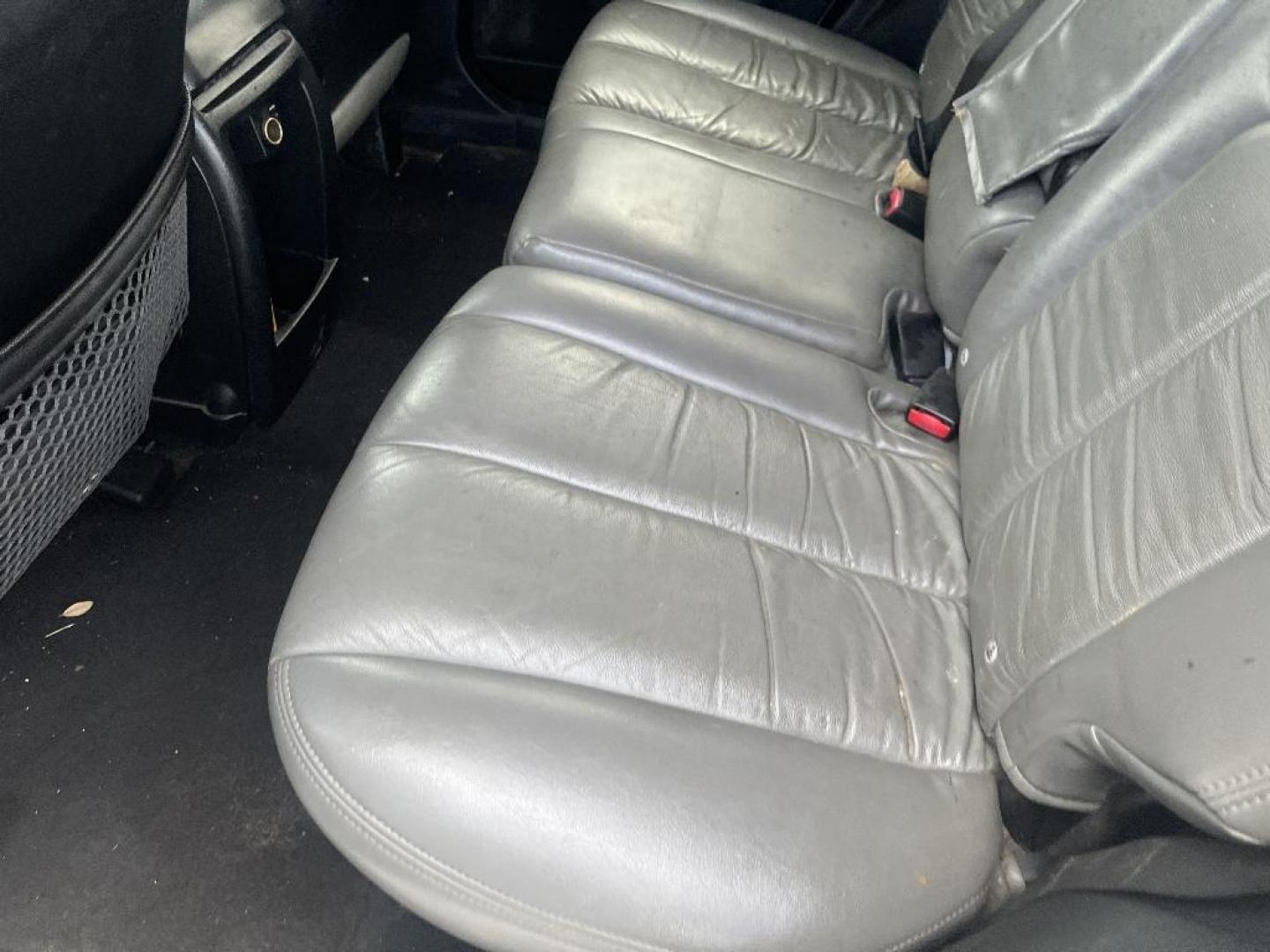 2006 WHITE MITSUBISHI ENDEAVOR LS FWD (4A4MM21S36E) with an 3.8L V6 SOHC 24V engine, AUTOMATIC transmission, located at 2303 West Mt. Houston, Houston, 77038, (281) 507-3956, 29.771597, -95.339569 - Photo#2
