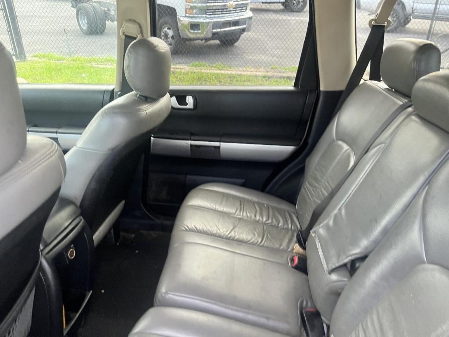 2006 WHITE MITSUBISHI ENDEAVOR LS FWD (4A4MM21S36E) with an 3.8L V6 SOHC 24V engine, AUTOMATIC transmission, located at 2303 West Mt. Houston, Houston, 77038, (281) 507-3956, 29.771597, -95.339569 - Photo#4