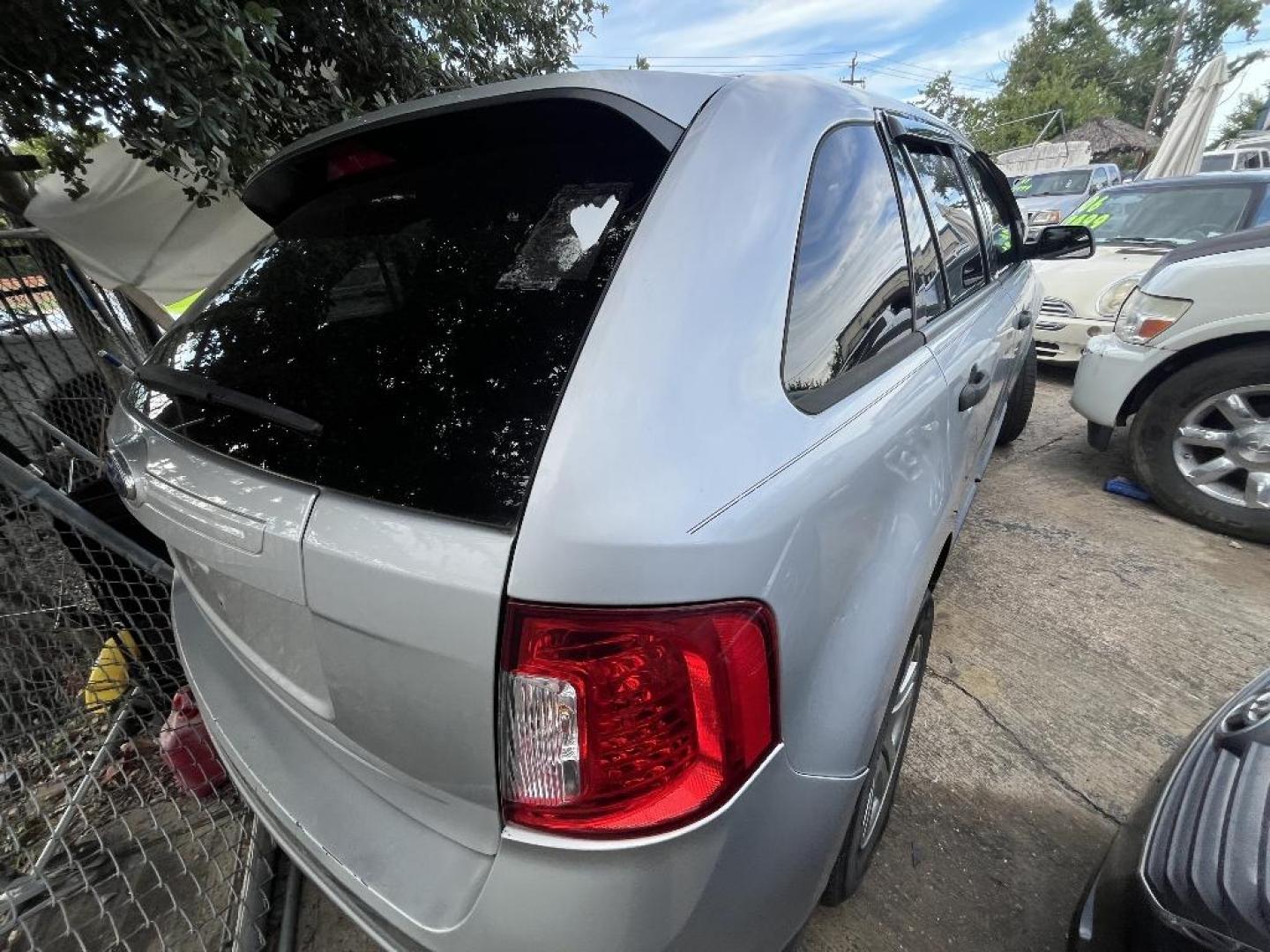 2012 GRAY FORD EDGE SE FWD (2FMDK3GC6CB) with an 3.5L V6 DOHC 24V engine, AUTOMATIC transmission, located at 2303 West Mt. Houston, Houston, 77038, (281) 507-3956, 29.771597, -95.339569 - Photo#2