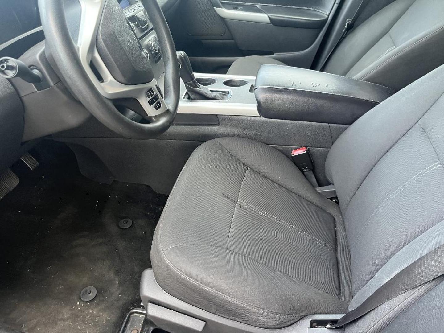 2012 GRAY FORD EDGE SE FWD (2FMDK3GC6CB) with an 3.5L V6 DOHC 24V engine, AUTOMATIC transmission, located at 2303 West Mt. Houston, Houston, 77038, (281) 507-3956, 29.771597, -95.339569 - Photo#5