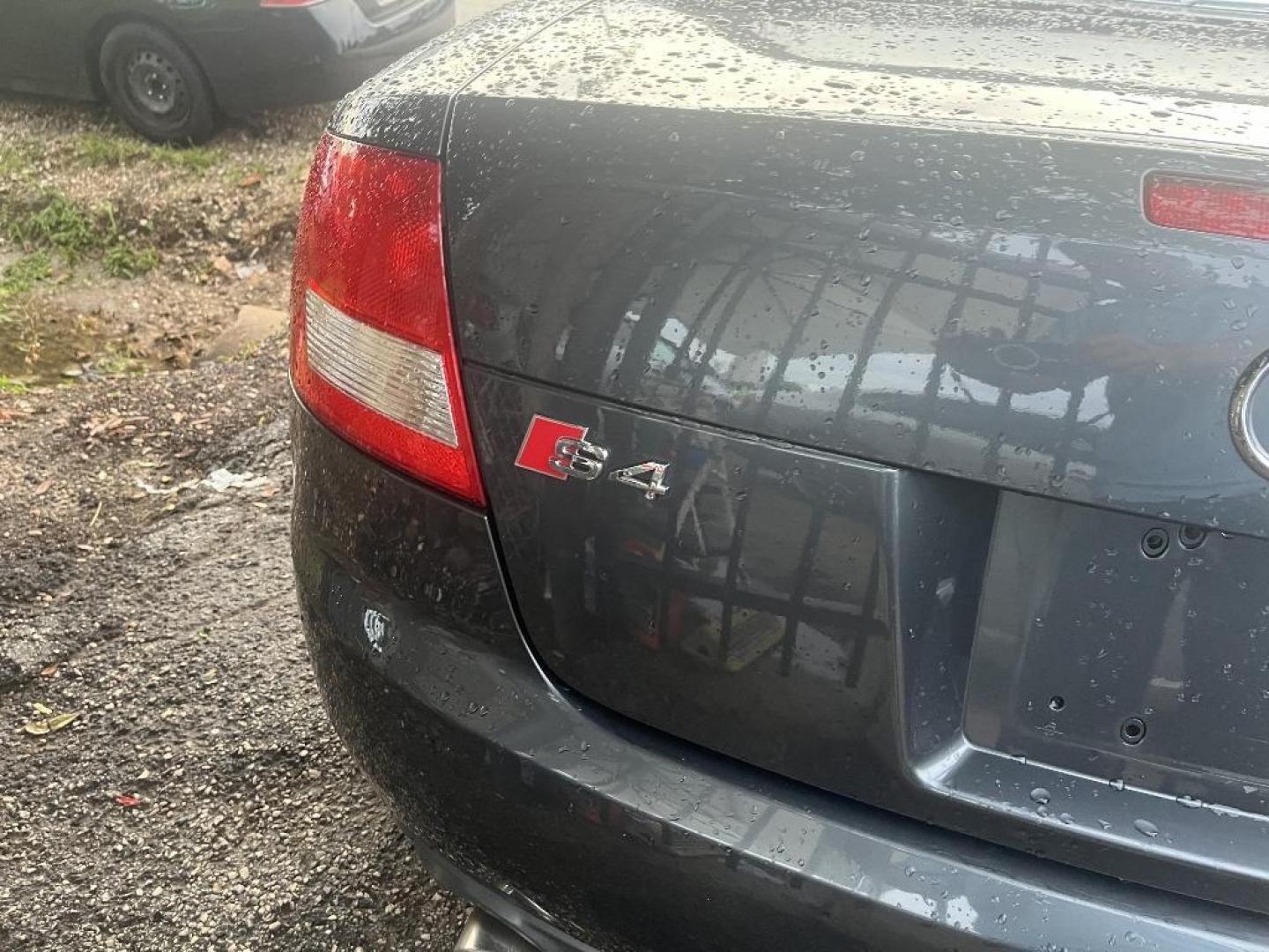 2005 GRAY AUDI S4 Cabriolet (WUARL48H15K) with an 4.2L V8 DOHC 40V engine, AUTOMATIC transmission, located at 2303 West Mt. Houston, Houston, 77038, (281) 507-3956, 29.771597, -95.339569 - Photo#2