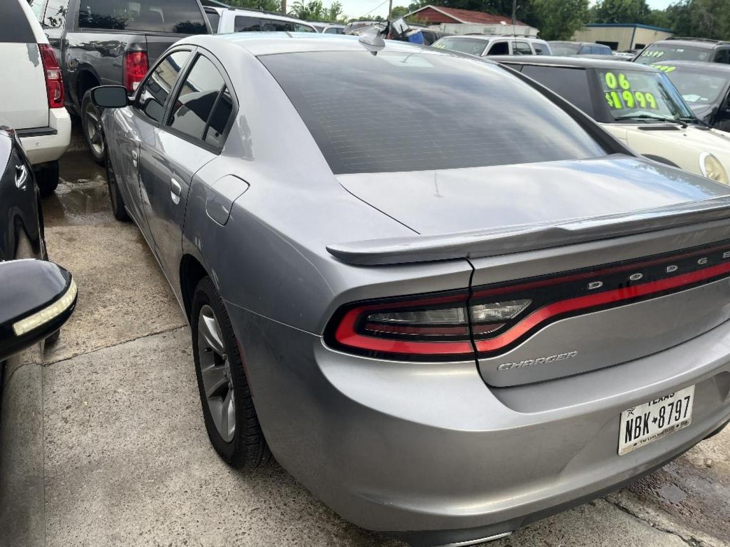 2016 GRAY DODGE CHARGER SXT (2C3CDXHG4GH) with an 3.6L V6 DOHC 24V engine, AUTOMATIC transmission, located at 2303 West Mt. Houston, Houston, 77038, (281) 507-3956, 29.771597, -95.339569 - Photo#1