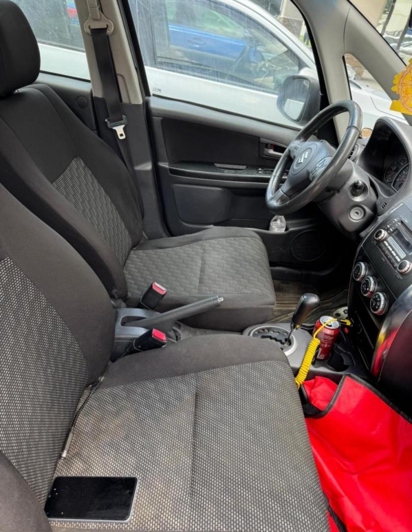 2008 GRAY SUZUKI SX4 CROSSOVER Convenience (JS2YA413385) with an 2.0L L4 DOHC 16V engine, AUTOMATIC transmission, located at 2303 West Mt. Houston, Houston, 77038, (281) 507-3956, 29.771597, -95.339569 - Photo#2