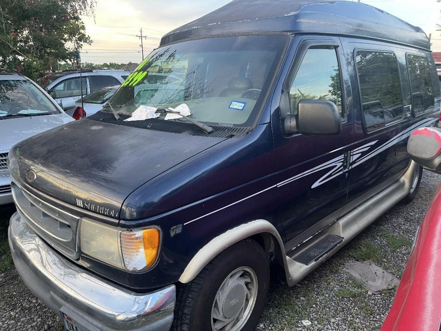 2001 GRAY FORD ECONOLINE E150 (1FDRE14W41H) with an 4.6L V8 SOHC 16V engine, AUTOMATIC transmission, located at 2303 West Mt. Houston, Houston, 77038, (281) 507-3956, 29.771597, -95.339569 - Photo#0