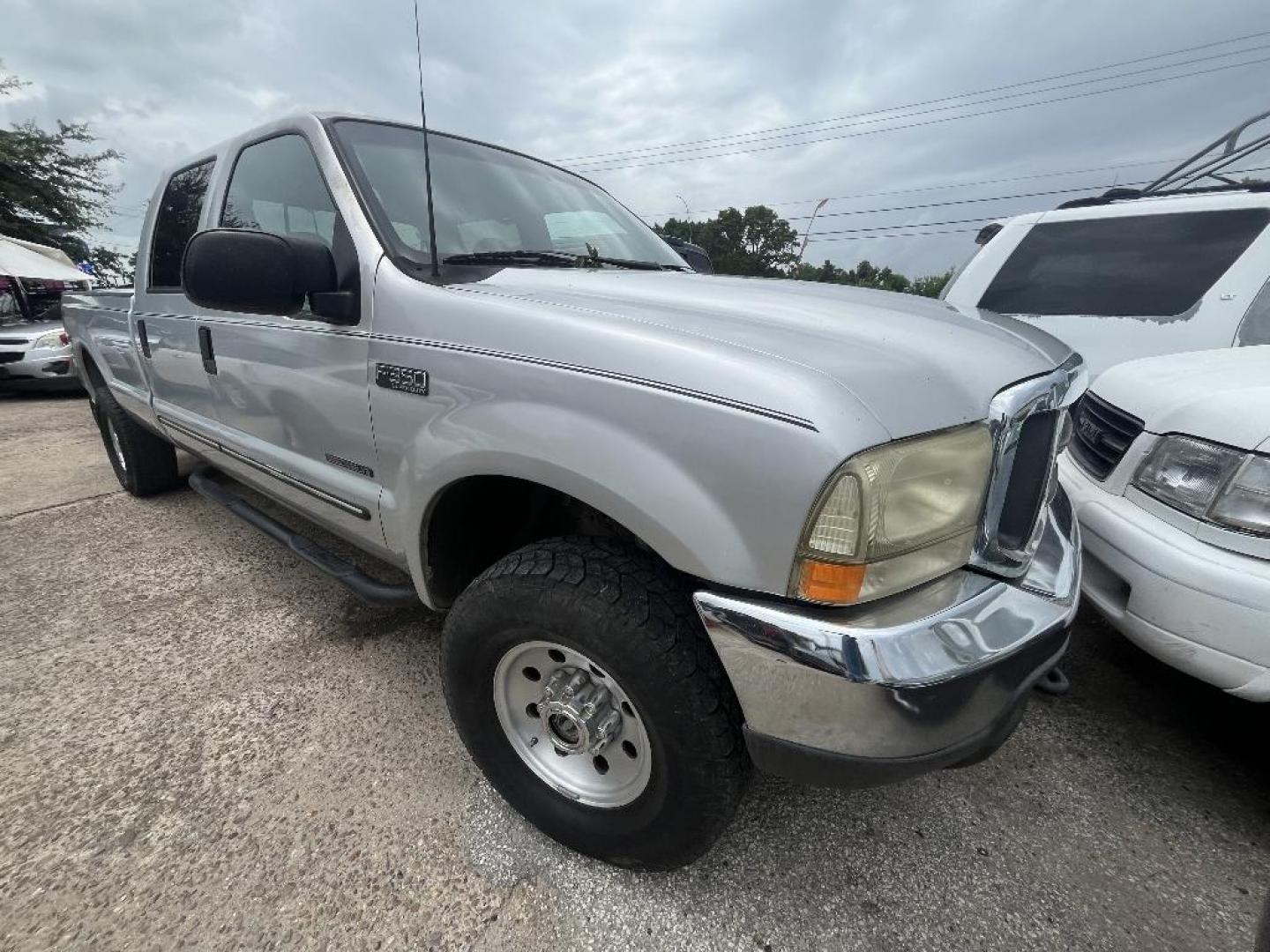 2000 GRAY FORD F-350 SD XL Crew Cab Short Bed 4WD (1FTSW31F4YE) with an 7.3L V8 OHV 16V TURBO DIESEL engine, AUTOMATIC transmission, located at 2303 West Mt. Houston, Houston, 77038, (281) 507-3956, 29.771597, -95.339569 - Photo#0