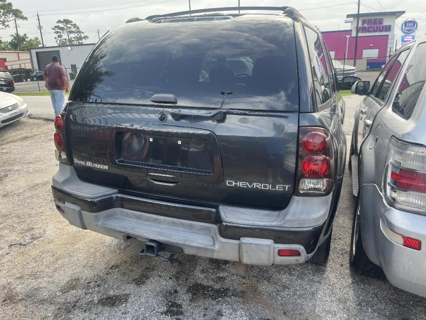 2003 BLUE CHEVROLET TRAILBLAZER LS 2WD (1GNDS13S432) with an 4.2L L6 DOHC 24V engine, AUTOMATIC transmission, located at 2303 West Mt. Houston, Houston, 77038, (281) 507-3956, 29.771597, -95.339569 - Photo#1