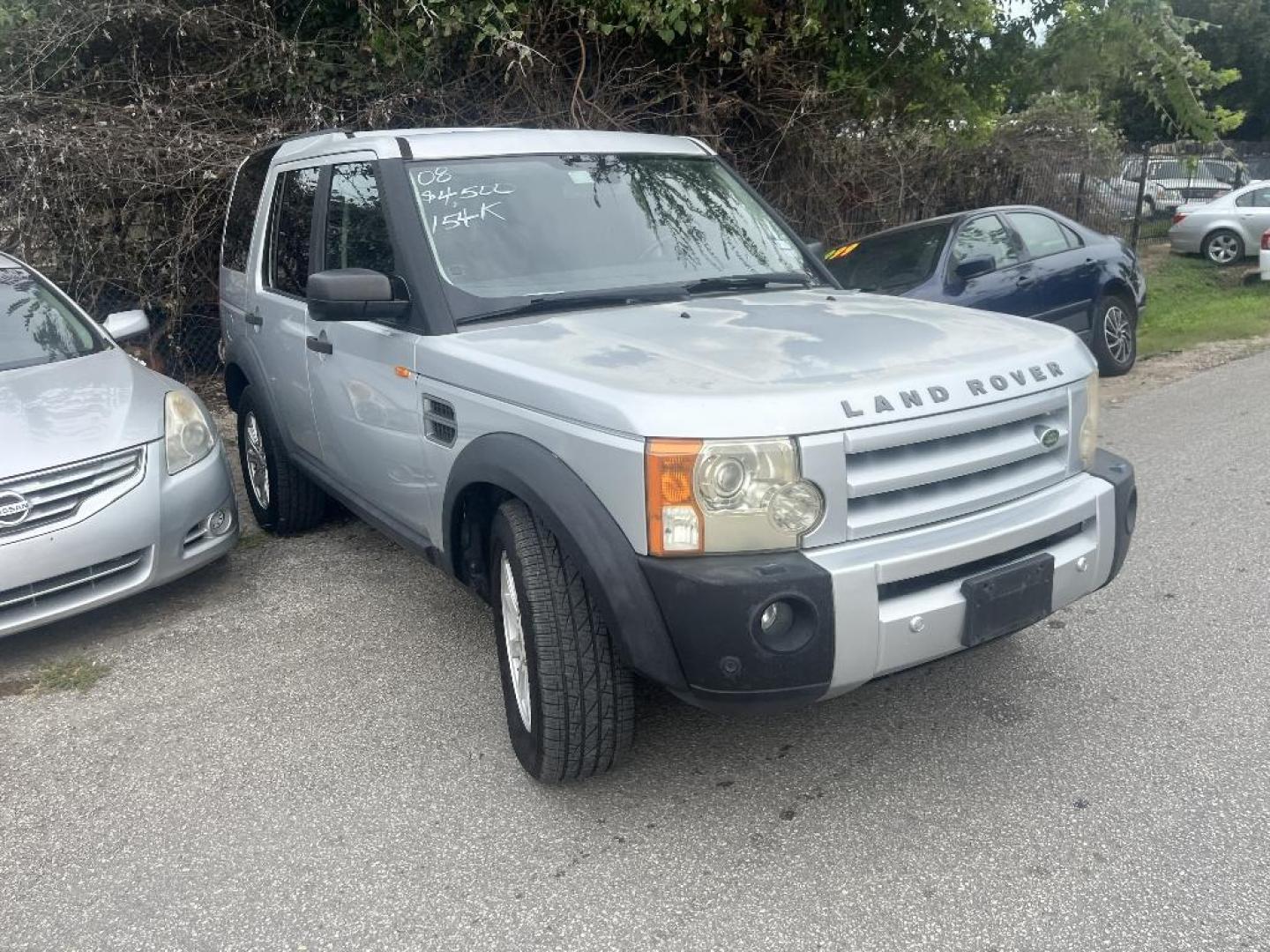 2008 GRAY LAND ROVER LR3 SE (SALAE25458A) with an 4.4L V8 DOHC 32V engine, AUTOMATIC transmission, located at 2303 West Mt. Houston, Houston, 77038, (281) 507-3956, 29.771597, -95.339569 - Photo#6