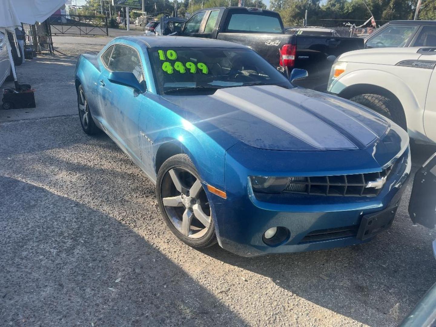 2010 BLUE CHEVROLET CAMARO LT2 Coupe (2G1FC1EV1A9) with an 3.6L V6 DOHC 24V engine, AUTOMATIC transmission, located at 2303 West Mt. Houston, Houston, 77038, (281) 507-3956, 29.771597, -95.339569 - Photo#0