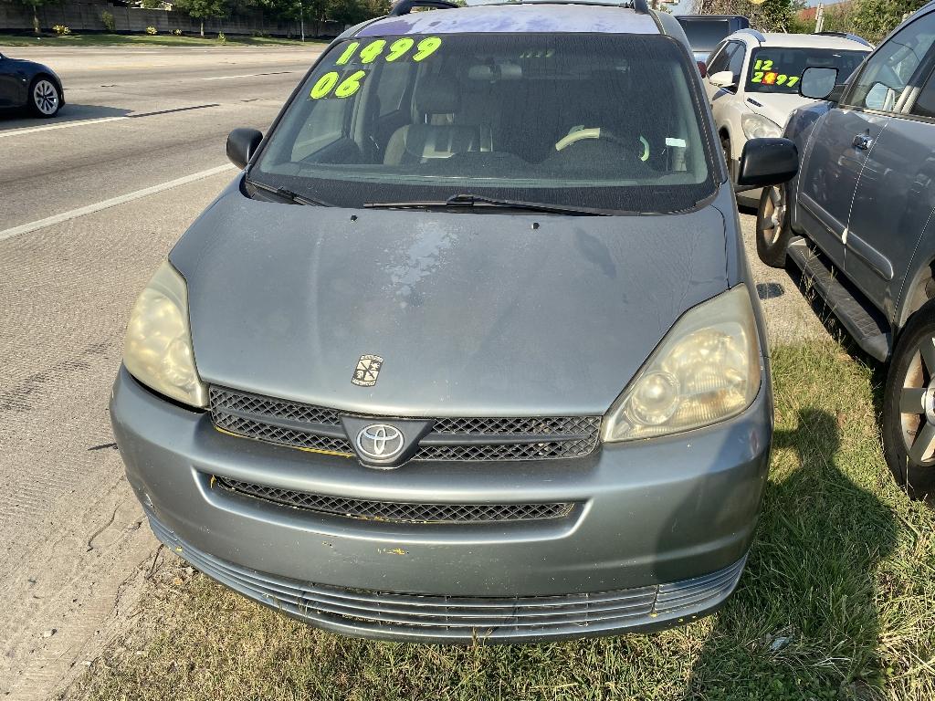 photo of 2006 TOYOTA SIENNA LE 7-Passenger