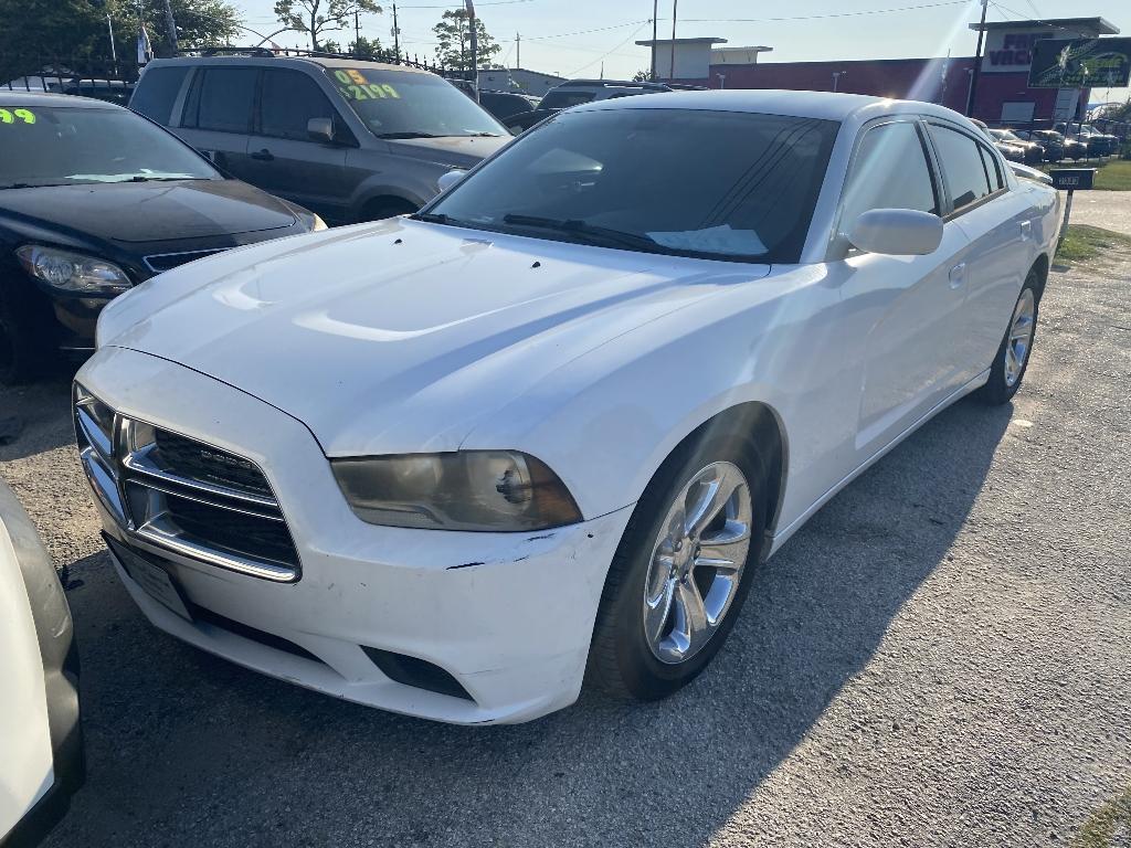 photo of 2013 DODGE CHARGER SE