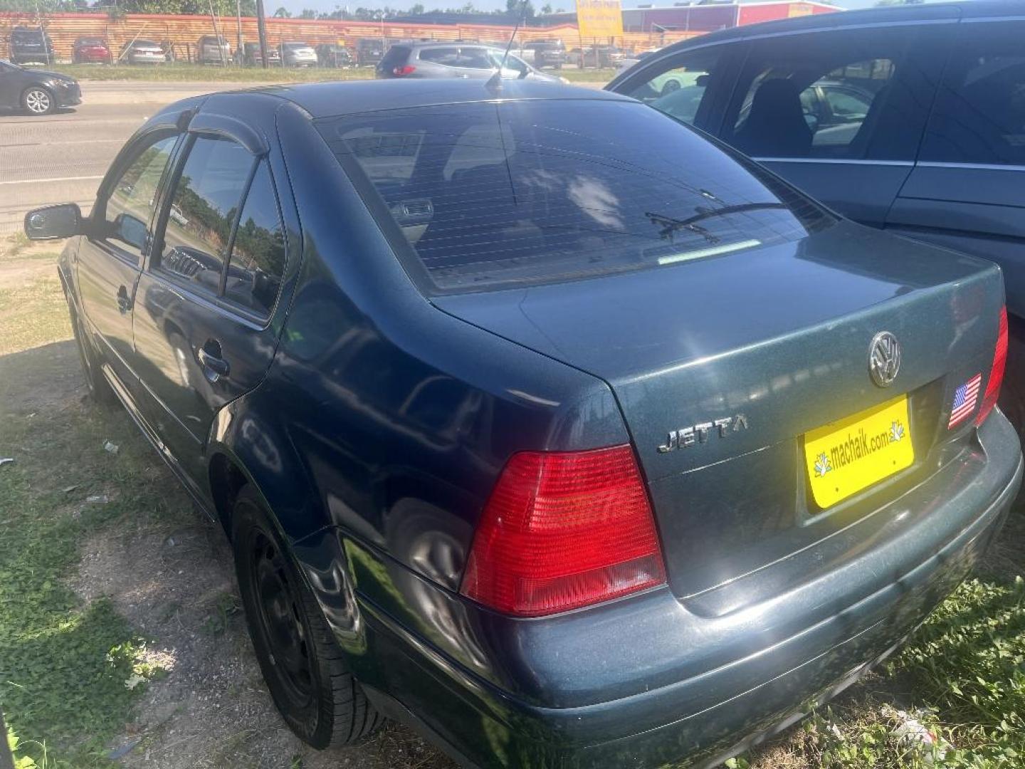 2002 BLUE VOLKSWAGEN JETTA GL 2.0 (3VWRK69M52M) with an 2.0L L4 SOHC 8V engine, AUTOMATIC transmission, located at 2303 West Mt. Houston, Houston, 77038, (281) 507-3956, 29.771597, -95.339569 - Photo#2
