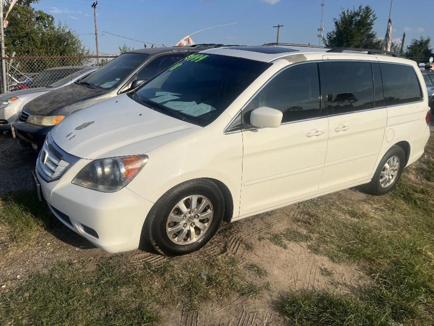2008 WHITE HONDA ODYSSEY EX-L w/ DVD (5FNRL38728B) with an 3.5L V6 SOHC 24V engine, AUTOMATIC transmission, located at 2303 West Mt. Houston, Houston, 77038, (281) 507-3956, 29.771597, -95.339569 - Photo#0