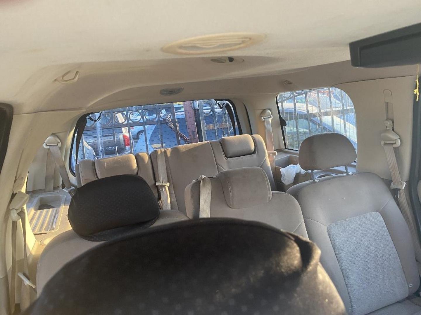 2003 GREEN FORD EXPEDITION XLT Value 4.6L 2WD (1FMRU15W93L) with an 4.6L V8 SOHC 16V engine, AUTOMATIC transmission, located at 2303 West Mt. Houston, Houston, 77038, (281) 507-3956, 29.771597, -95.339569 - Photo#2