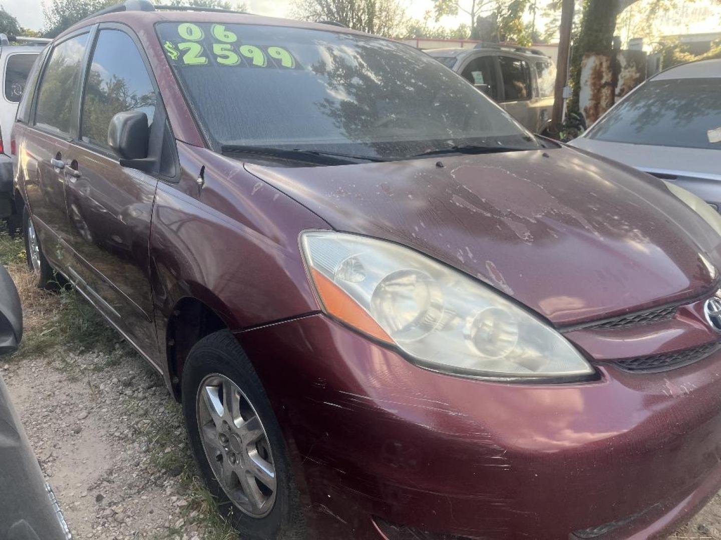 2006 MAROON /MAROON TOYOTA SIENNA LE 7-Passenger (5TDZA23C56S) with an 3.3L V6 DOHC 24V engine, AUTOMATIC transmission, located at 2303 West Mt. Houston, Houston, 77038, (281) 507-3956, 29.771597, -95.339569 - Photo#0