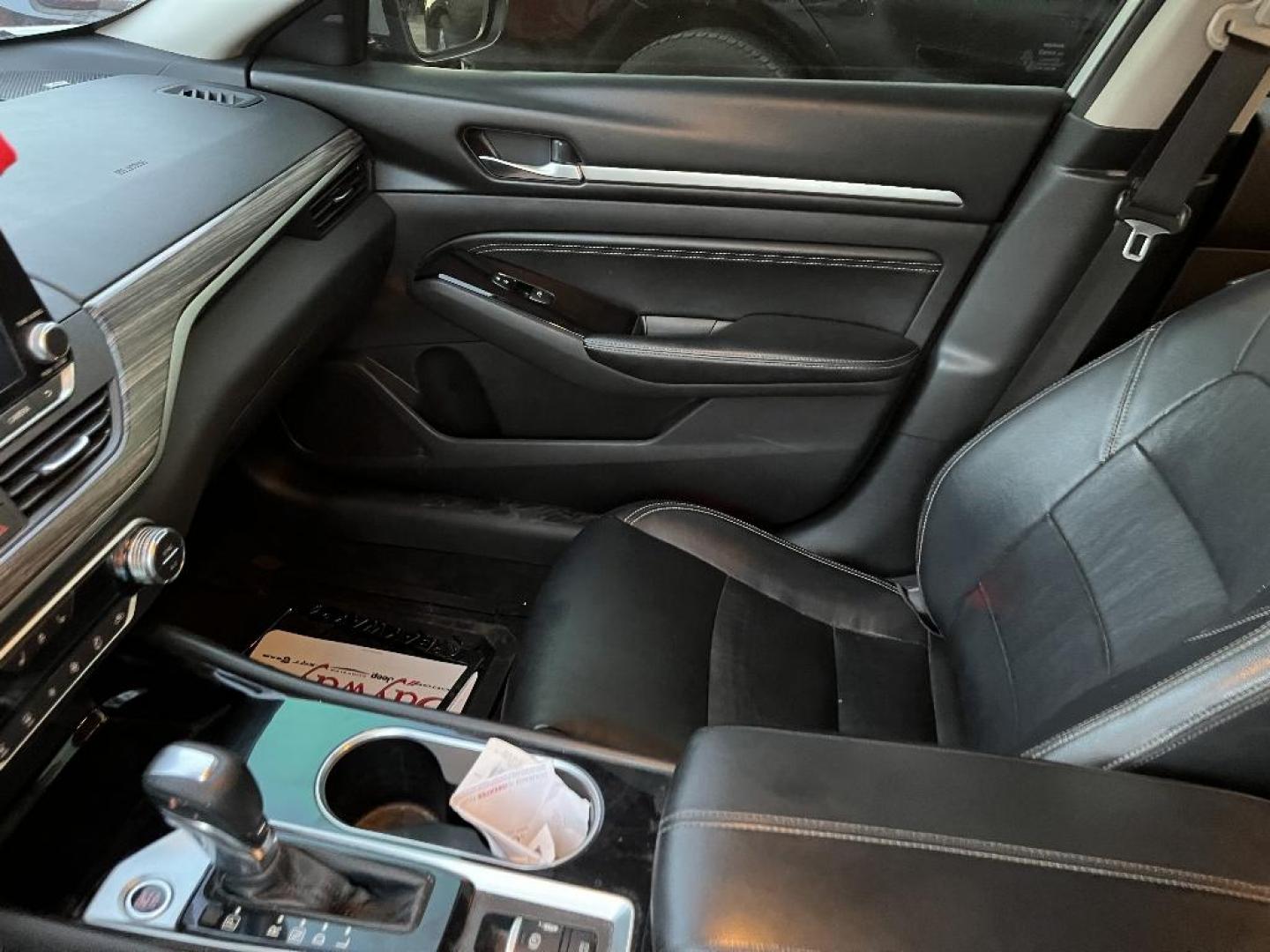 2020 GRAY NISSAN ALTIMA 2.5 SL (1N4BL4EV4LC) with an 2.5L L4 DOHC 16V engine, AUTOMATIC transmission, located at 2303 West Mt. Houston, Houston, 77038, (281) 507-3956, 29.771597, -95.339569 - Photo#3
