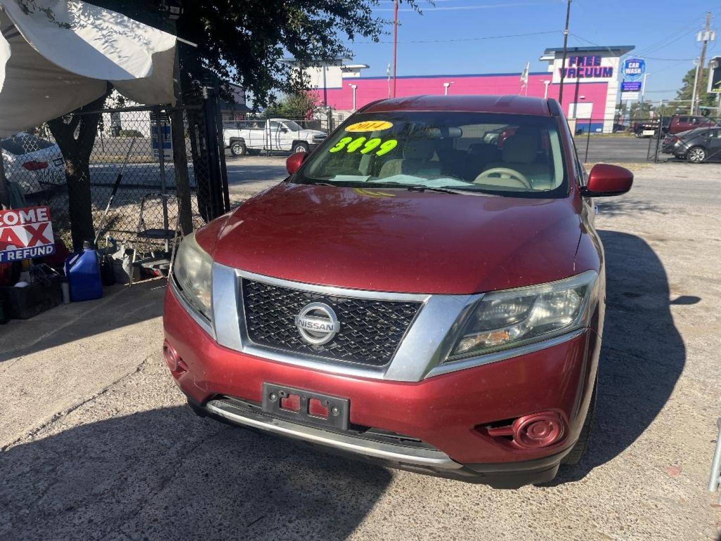 2014 RED NISSAN PATHFINDER S 2WD (5N1AR2MN6EC) with an 3.5L V6 DOHC 24V engine, AUTOMATIC transmission, located at 2303 West Mt. Houston, Houston, 77038, (281) 507-3956, 29.771597, -95.339569 - Photo#0