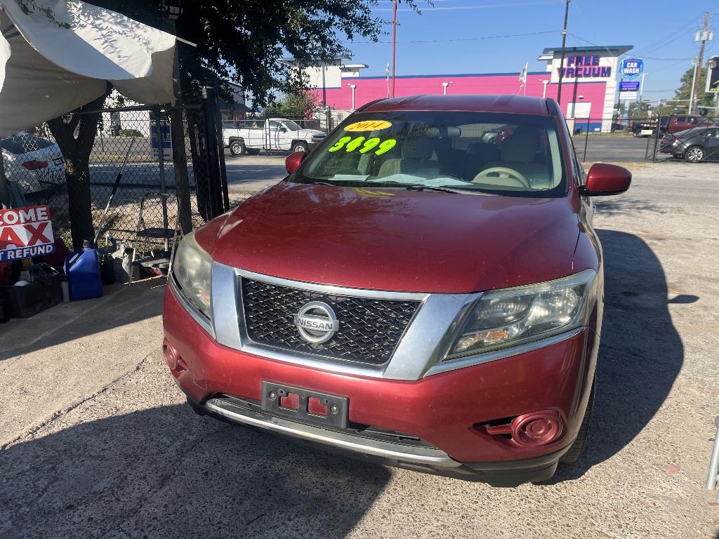 photo of 2014 NISSAN PATHFINDER S 2WD