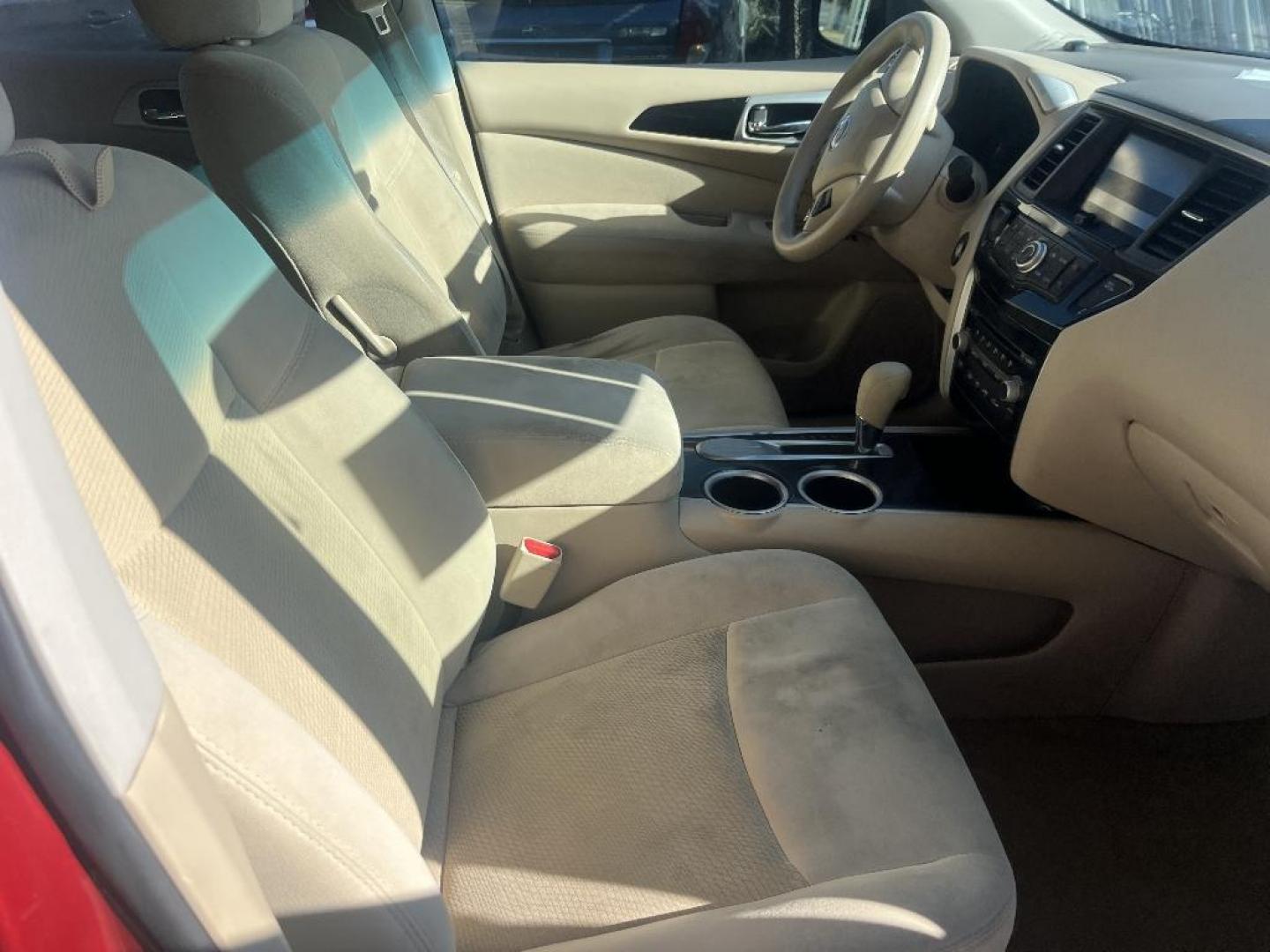 2014 RED NISSAN PATHFINDER S 2WD (5N1AR2MN6EC) with an 3.5L V6 DOHC 24V engine, AUTOMATIC transmission, located at 2303 West Mt. Houston, Houston, 77038, (281) 507-3956, 29.771597, -95.339569 - Photo#2