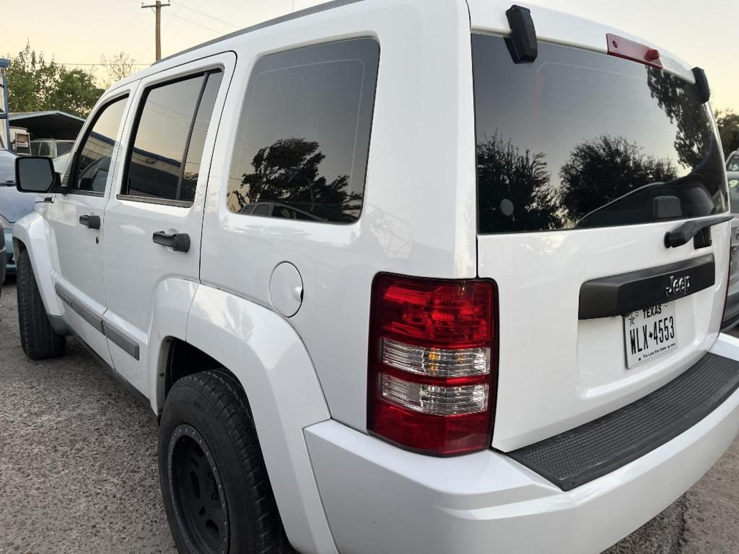 2012 WHITE JEEP LIBERTY Sport 2WD (1C4PJLAK0CW) with an 3.7L V6 SOHC 12V engine, AUTOMATIC transmission, located at 2303 West Mt. Houston, Houston, 77038, (281) 507-3956, 29.771597, -95.339569 - Photo#1