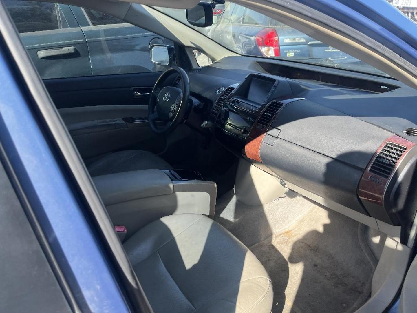 2007 BLUE TOYOTA PRIUS 4-Door Liftback (JTDKB20U777) with an 1.5L L4 DOHC 16V HYBRID engine, AUTOMATIC transmission, located at 2303 West Mt. Houston, Houston, 77038, (281) 507-3956, 29.771597, -95.339569 - Photo#3