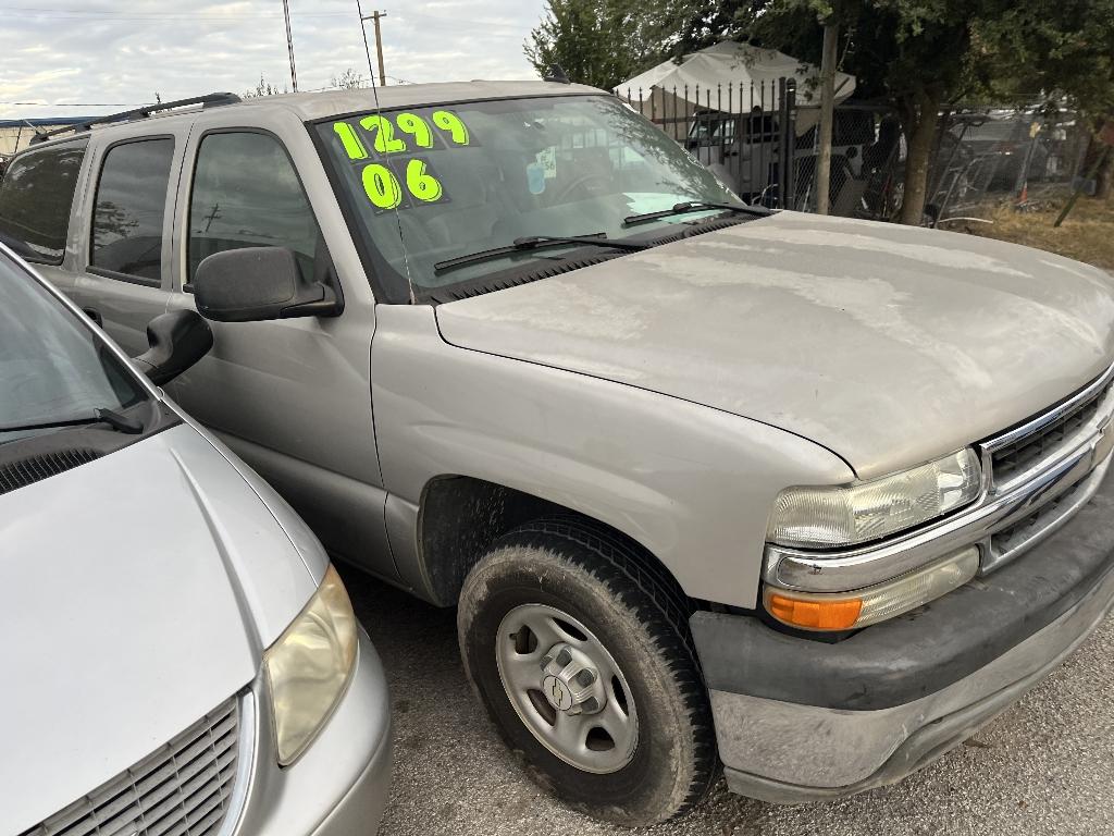 photo of 2006 CHEVROLET SUBURBAN 1500 2WD