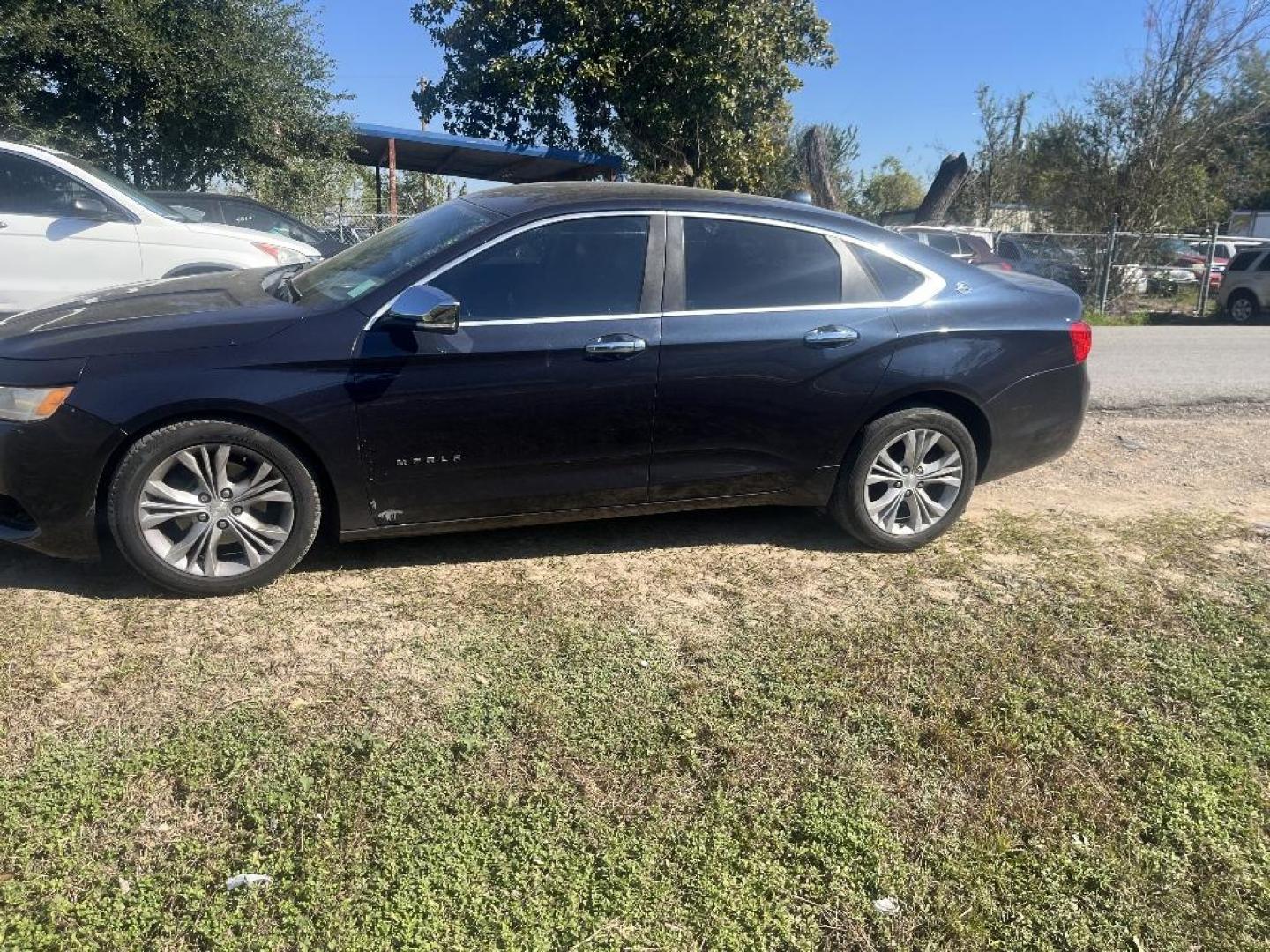2014 BLUE CHEVROLET IMPALA 2LT (2G1125S39E9) with an 3.6L V6 DOHC 24VV FFV engine, AUTOMATIC transmission, located at 2303 West Mt. Houston, Houston, 77038, (281) 507-3956, 29.771597, -95.339569 - Photo#3