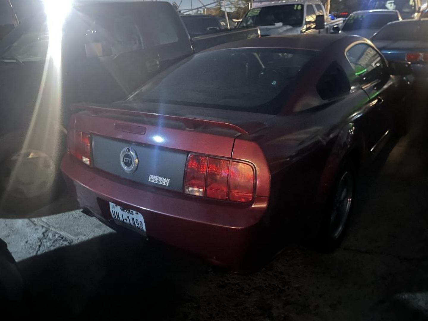 2006 RED FORD MUSTANG GT Deluxe Coupe (1ZVFT82H165) with an 4.6L V8 SOHC 24V engine, AUTOMATIC transmission, located at 2303 West Mt. Houston, Houston, 77038, (281) 507-3956, 29.771597, -95.339569 - Photo#1