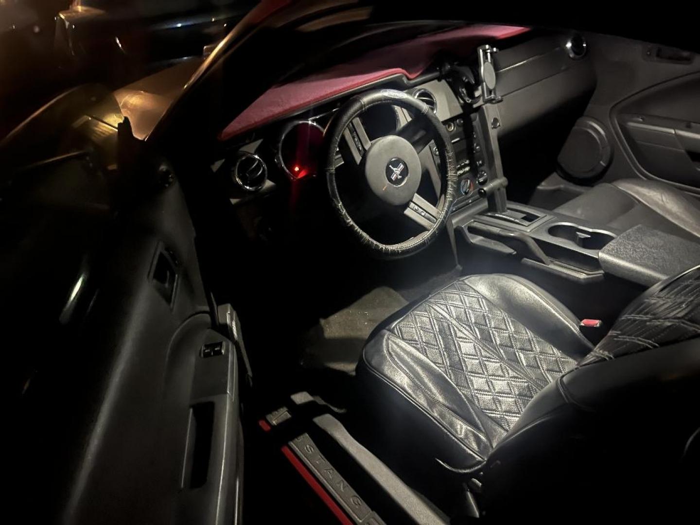 2006 RED FORD MUSTANG GT Deluxe Coupe (1ZVFT82H165) with an 4.6L V8 SOHC 24V engine, AUTOMATIC transmission, located at 2303 West Mt. Houston, Houston, 77038, (281) 507-3956, 29.771597, -95.339569 - Photo#2