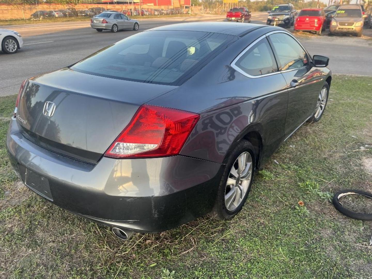 2011 GRAY HONDA ACCORD EX Coupe AT (1HGCS1B78BA) with an 2.4L L4 DOHC 16V engine, AUTOMATIC transmission, located at 2303 West Mt. Houston, Houston, 77038, (281) 507-3956, 29.771597, -95.339569 - Photo#2