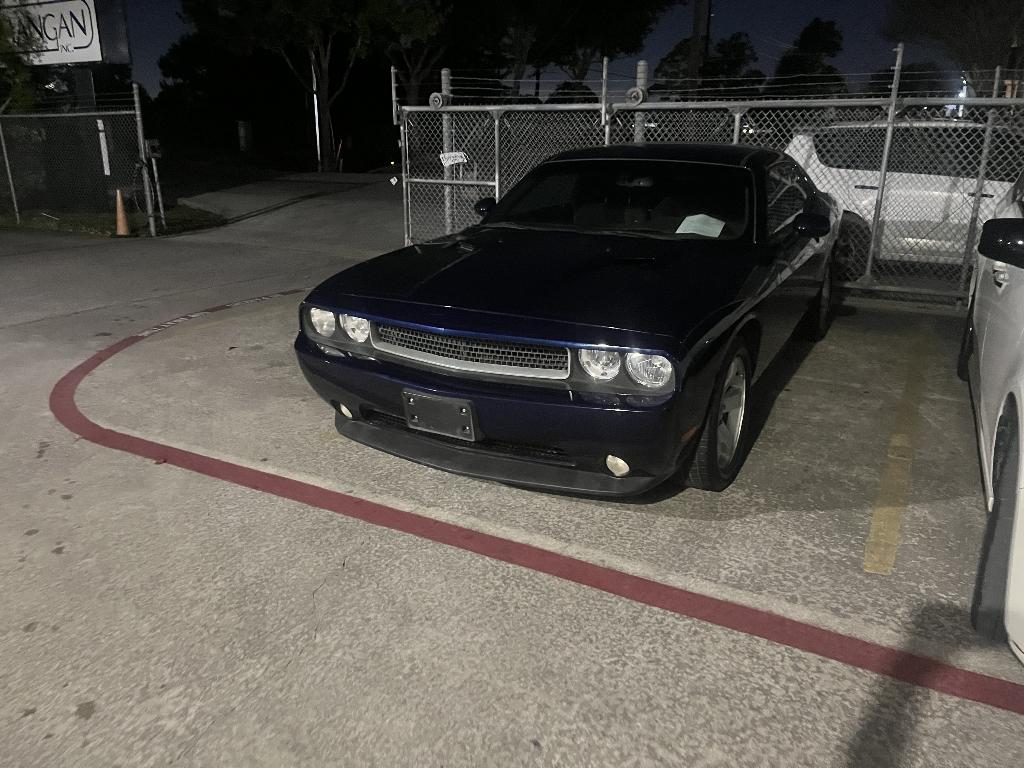 photo of 2014 DODGE CHALLENGER SXT