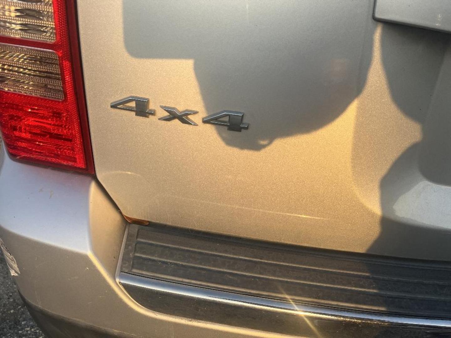 2011 GRAY JEEP PATRIOT Latitude X 4WD (1J4NF4GB2BD) with an 2.4L L4 DOHC 16V engine, AUTOMATIC transmission, located at 2303 West Mt. Houston, Houston, 77038, (281) 507-3956, 29.771597, -95.339569 - Photo#4