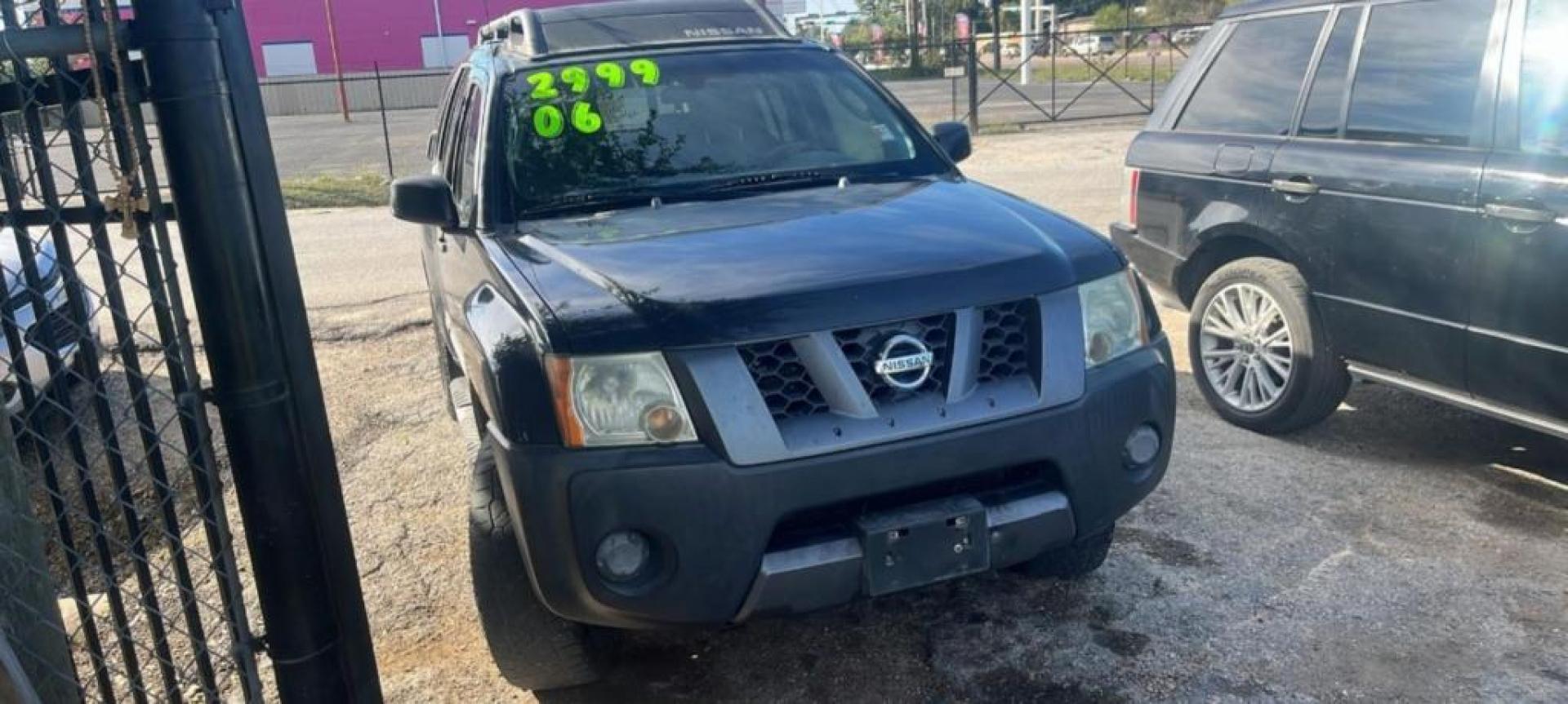 2006 BLUE NISSAN XTERRA OR 2WD (5N1AN08U56C) with an 4.0L V6 DOHC 24V engine, AUTOMATIC transmission, located at 2303 West Mt. Houston, Houston, 77038, (281) 507-3956, 29.771597, -95.339569 - Photo#0