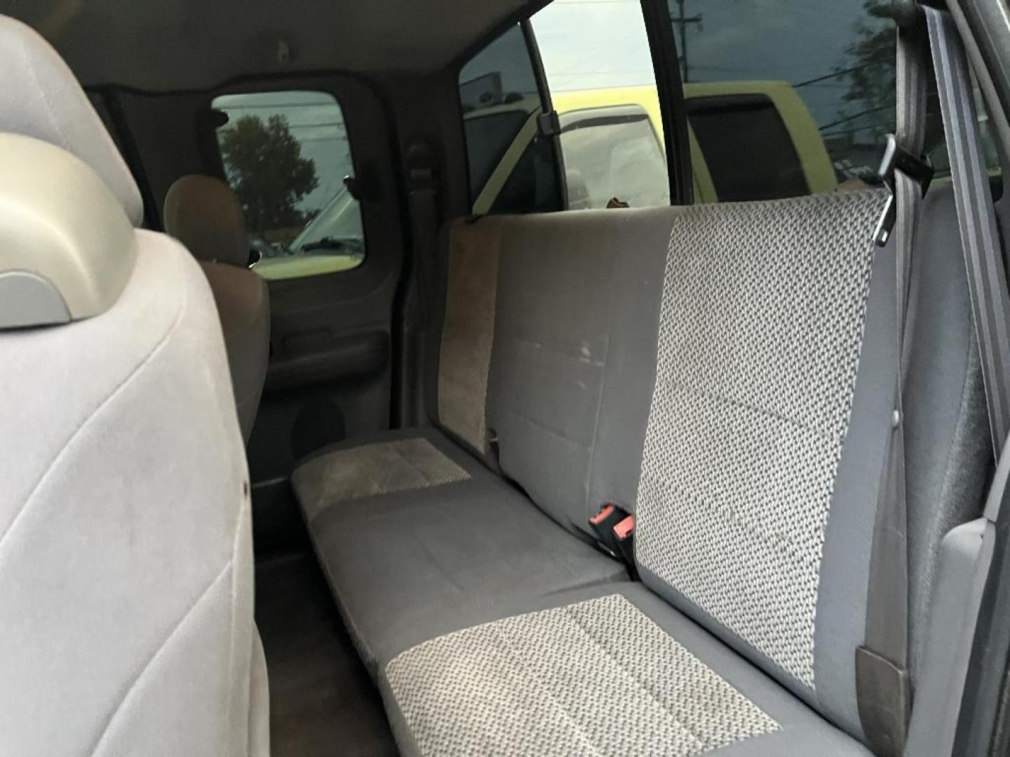 2003 BLACK FORD F-150 XL SuperCab 4WD (2FTRX18L23C) with an 5.4L V8 SOHC 16V engine, AUTOMATIC transmission, located at 2303 West Mt. Houston, Houston, 77038, (281) 507-3956, 29.771597, -95.339569 - Photo#3