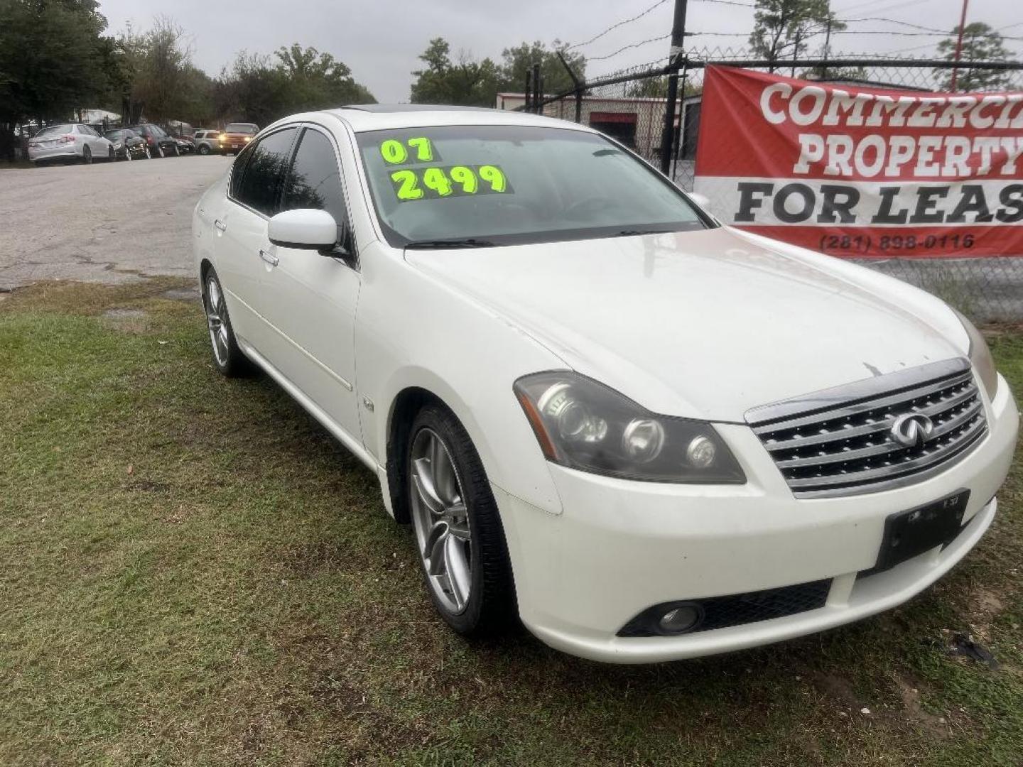 2007 WHITE INFINITI M 35 Sedan (JNKAY01E07M) with an 3.5L V6 DOHC 24V engine, AUTOMATIC transmission, located at 2303 West Mt. Houston, Houston, 77038, (281) 507-3956, 29.771597, -95.339569 - Photo#0