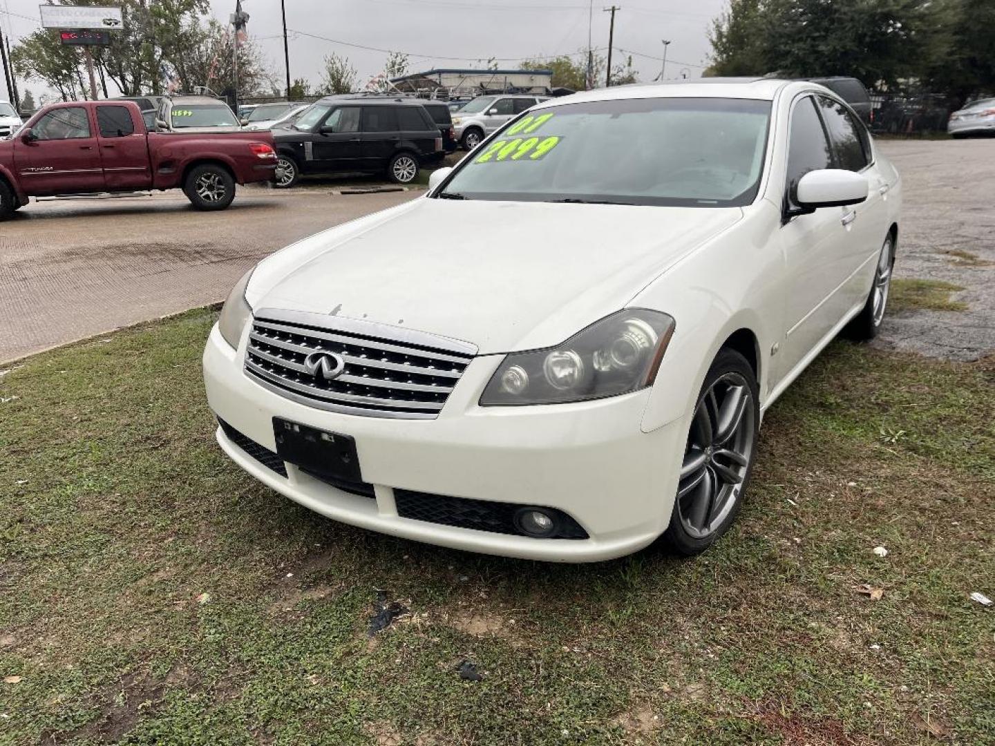 2007 WHITE INFINITI M 35 Sedan (JNKAY01E07M) with an 3.5L V6 DOHC 24V engine, AUTOMATIC transmission, located at 2303 West Mt. Houston, Houston, 77038, (281) 507-3956, 29.771597, -95.339569 - Photo#1
