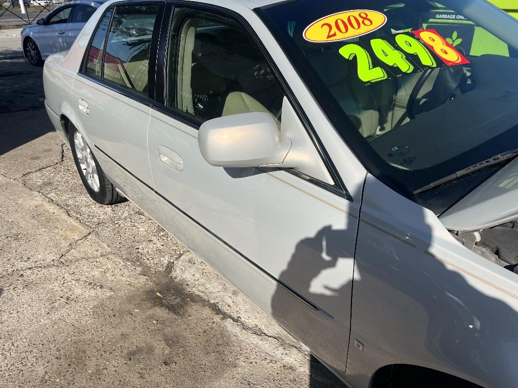 photo of 2008 CADILLAC DTS Luxury III