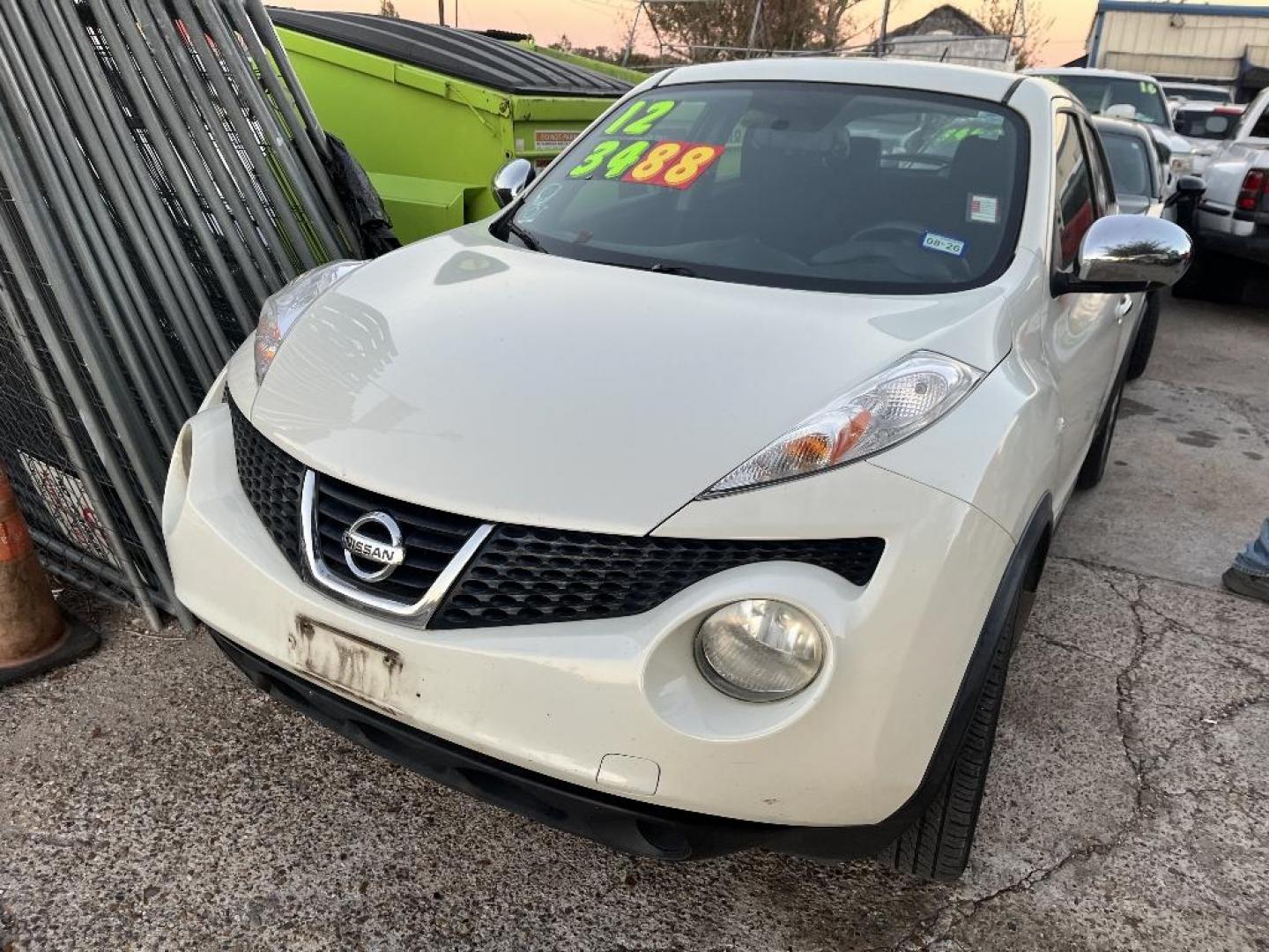 2012 WHITE NISSAN JUKE S FWD (JN8AF5MRXCT) with an 1.6L L4 DOHC 16V TURBO engine, AUTOMATIC transmission, located at 2303 West Mt. Houston, Houston, 77038, (281) 507-3956, 29.771597, -95.339569 - Photo#1