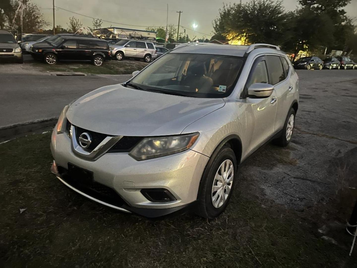 2016 GRAY NISSAN ROGUE S 2WD (5N1AT2MT2GC) with an 2.5L L4 DOHC 16V engine, AUTOMATIC transmission, located at 2303 West Mt. Houston, Houston, 77038, (281) 507-3956, 29.771597, -95.339569 - Photo#0