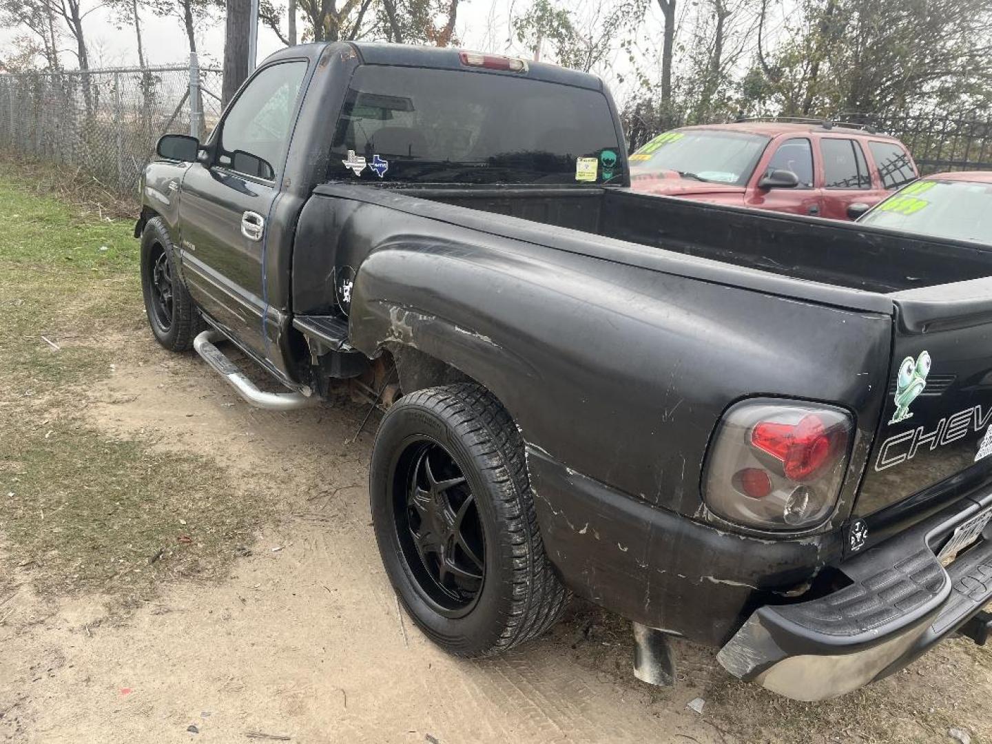 1999 BLACK CHEVROLET SILVERADO 1500 Regular Cab Short Bed 2WD (1GCEC14WXXZ) with an 4.3L V6 OHV 12V engine, AUTOMATIC transmission, located at 2303 West Mt. Houston, Houston, 77038, (281) 507-3956, 29.771597, -95.339569 - Photo#2