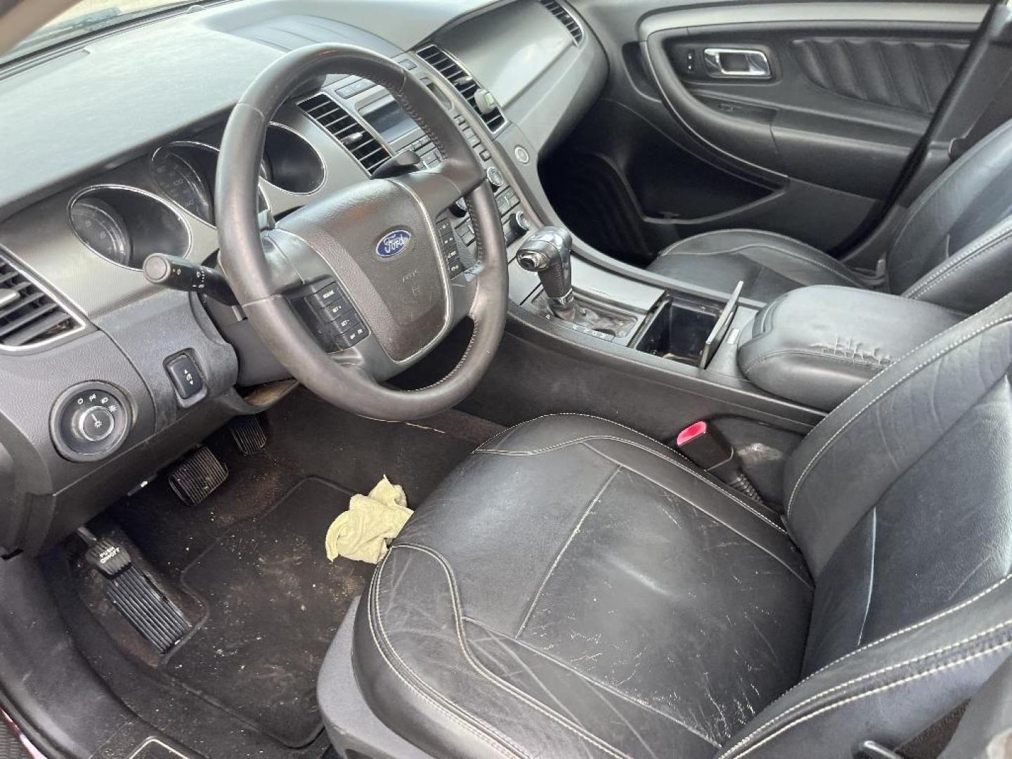 2011 MAROON FORD TAURUS SEL FWD (1FAHP2EW6BG) with an 3.5L V6 DOHC 24V engine, AUTOMATIC transmission, located at 2303 West Mt. Houston, Houston, 77038, (281) 507-3956, 29.771597, -95.339569 - Photo#4
