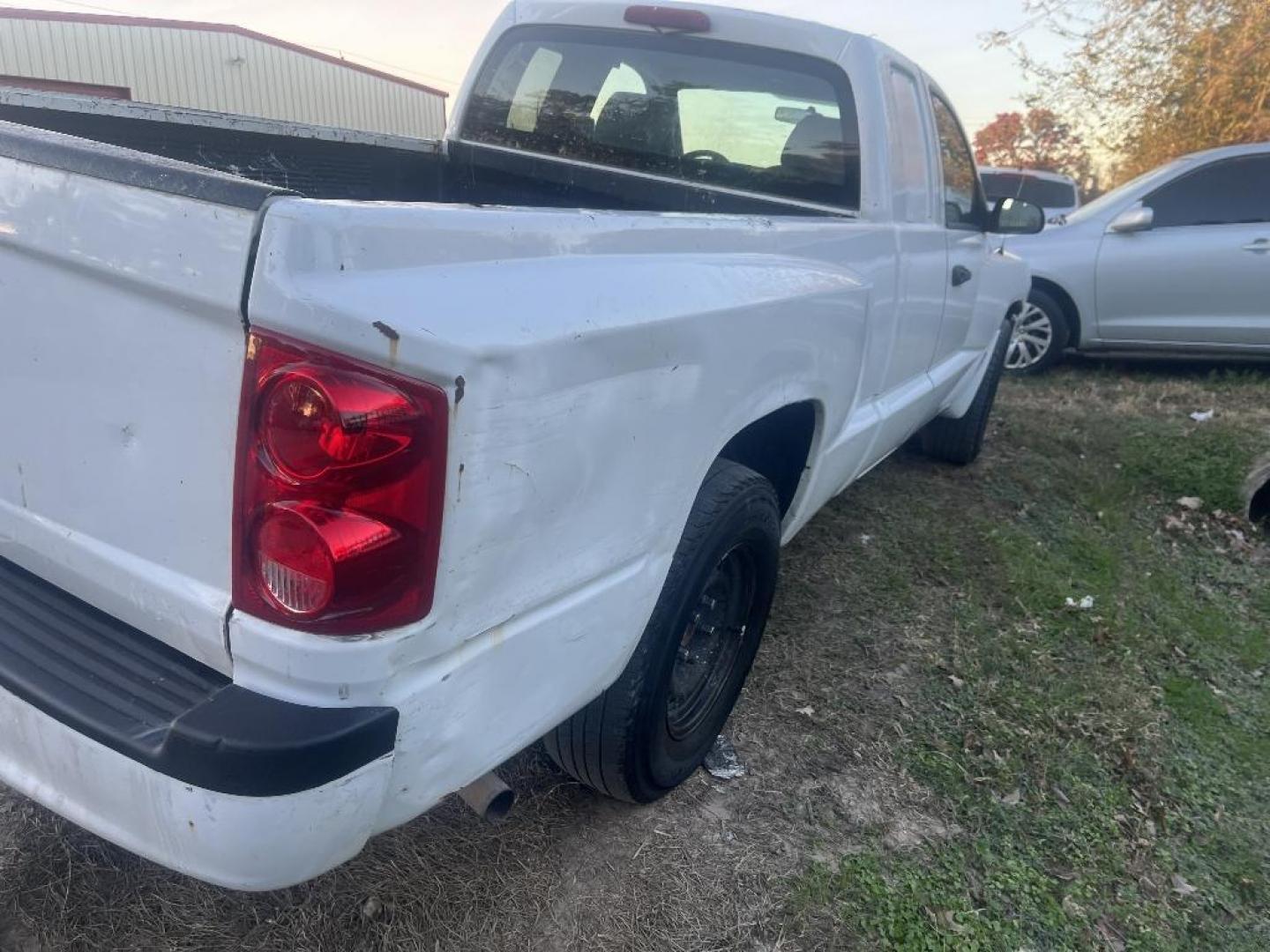 2010 WHITE RAM DAKOTA ST Extended Cab 2WD (1D7CE2BK7AS) with an 3.7L V6 SOHC 12V engine, AUTOMATIC transmission, located at 2303 West Mt. Houston, Houston, 77038, (281) 507-3956, 29.771597, -95.339569 - Photo#1