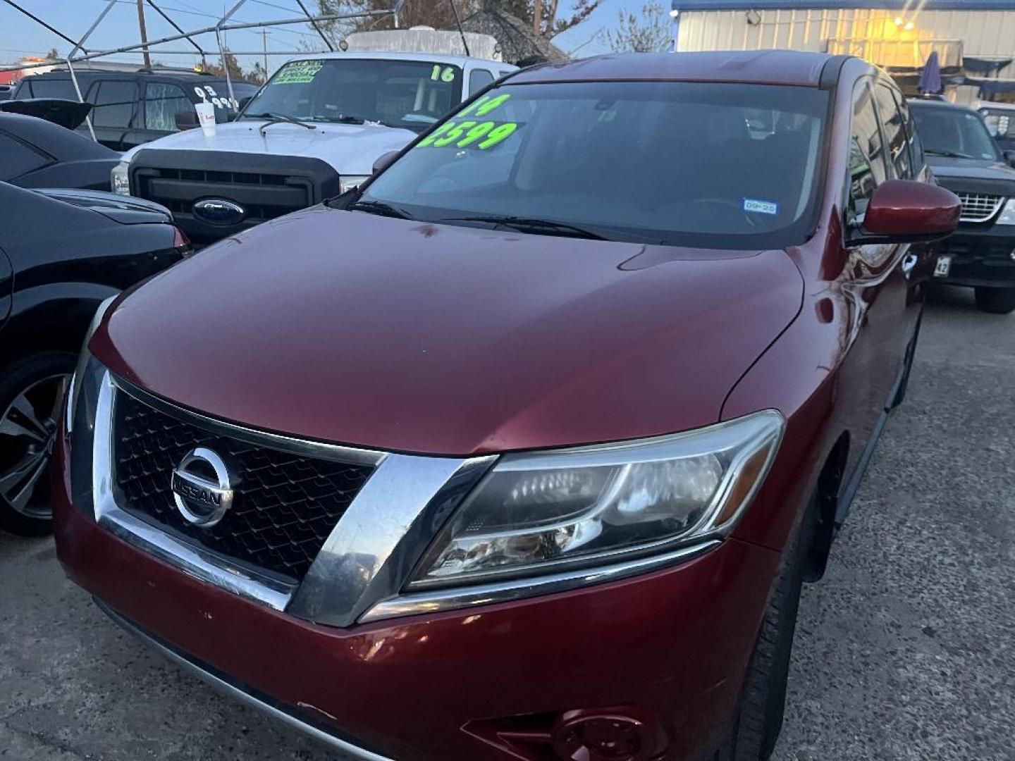 2014 RED NISSAN PATHFINDER S 4WD (5N1AR2MM6EC) with an 3.5L V6 DOHC 24V engine, AUTOMATIC transmission, located at 2303 West Mt. Houston, Houston, 77038, (281) 507-3956, 29.771597, -95.339569 - Photo#0